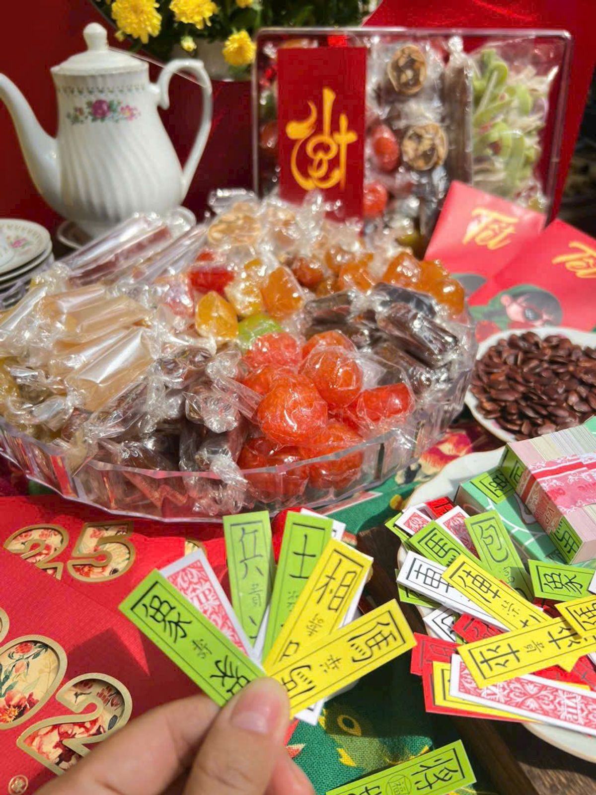 HỘP QUÀ MỨT TẾT: TRAO GỬI YÊU THƯƠNG, ĐÓN XUÂN SUNG TÚC 1KG - WINNIE HOUSE