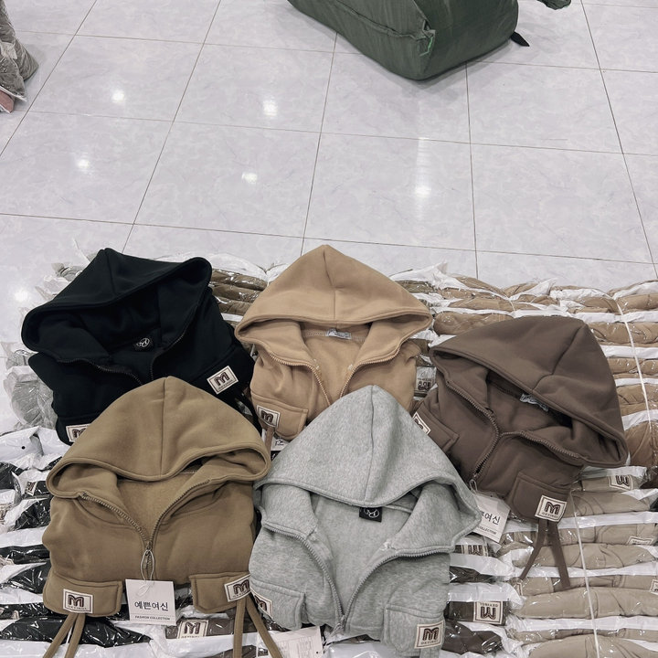 mochanstore.com AO KHOAC NI CROPTOP DANG LUNG NU CO NON PHOI TUI HOP THEU CHU M HTM FASHION 1